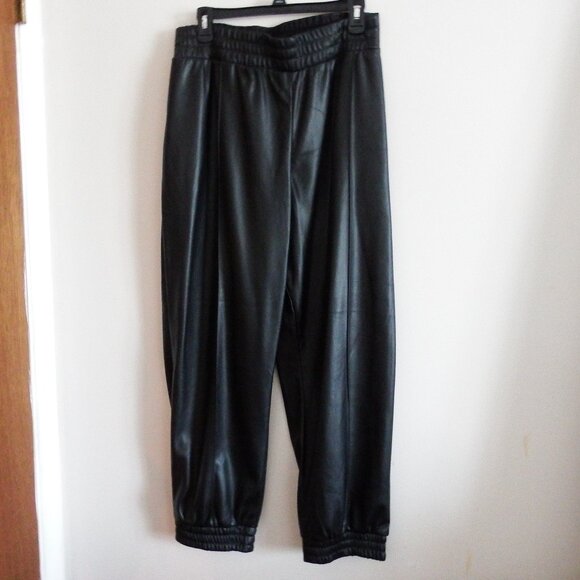 NWT Express Womens Black Faux Leather Joggers XL - Picture 1 of 3